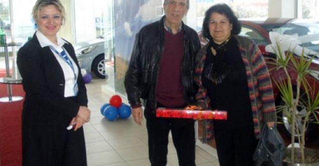ÇİFTÇİOĞLU OTOMOTİV`DEN KADINLAR GÜNÜ VE TIP BAYRAMINA ÖZEL KOKTEYLLİ TANITIM