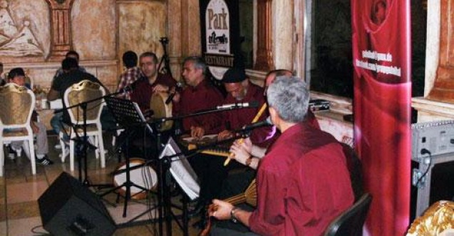 AVRUPADAKİ UŞAKLILAR İFTARDA BULUŞTU