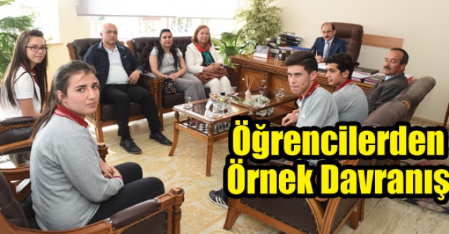 ÖĞRENCİLERDEN ÖRNEK DAVRANIŞ